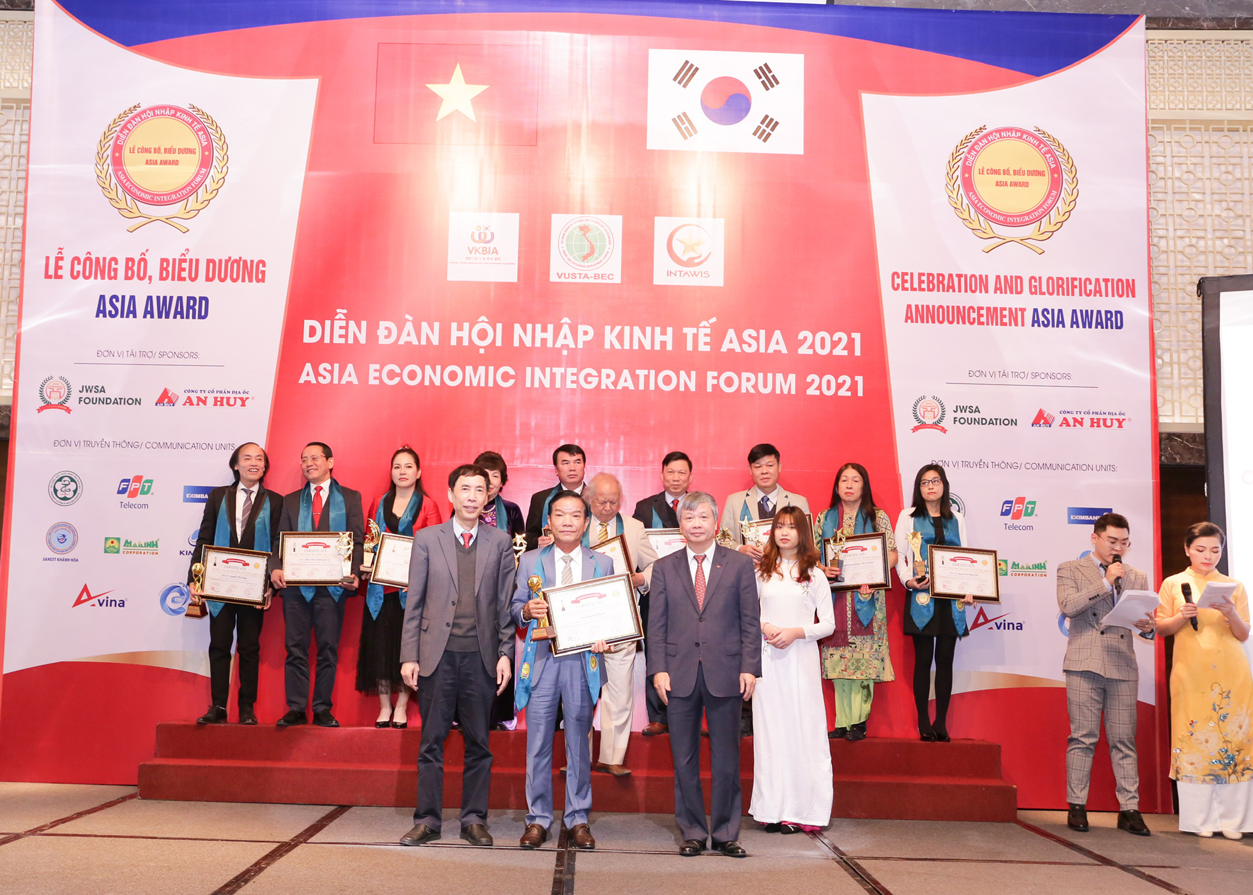 “Thần đèn” Nguyễn Văn Cư: “bác sĩ” chữa bệnh cho những công trình